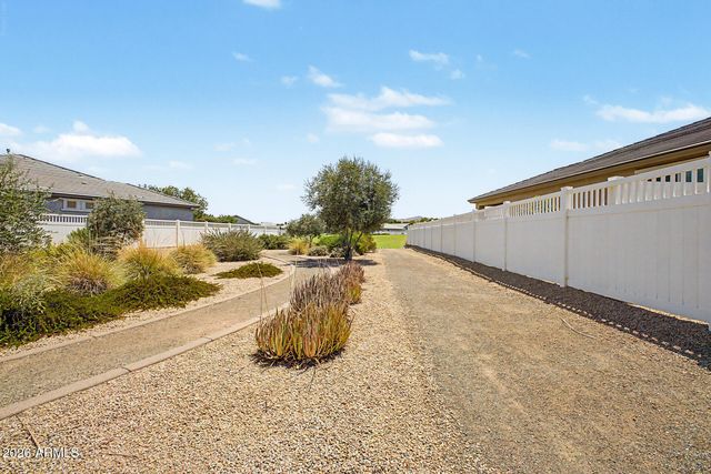 6325 S 24TH Place, Phoenix, AZ 85042