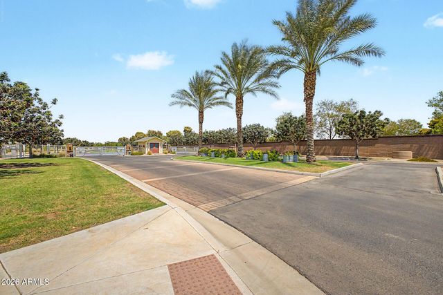 6325 S 24TH Place, Phoenix, AZ 85042