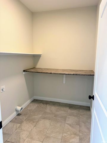 1999 Hickory Hill Court, Newburgh, IN 47630