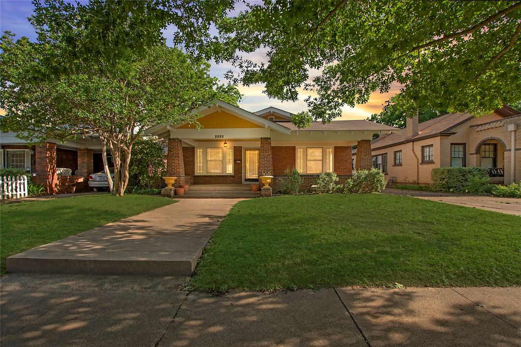 2222 Harrison Avenue, Fort Worth, TX 76110