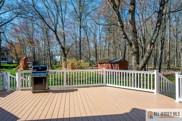 13 Patricia Way, South Brunswick, NJ 08824