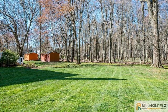 13 Patricia Way, South Brunswick, NJ 08824