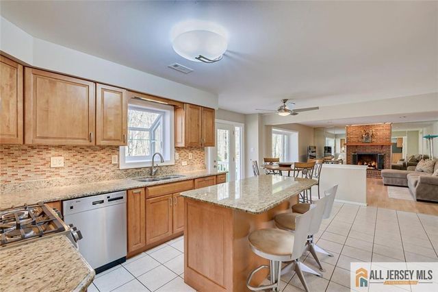 13 Patricia Way, South Brunswick, NJ 08824