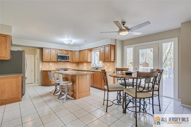 13 Patricia Way, South Brunswick, NJ 08824