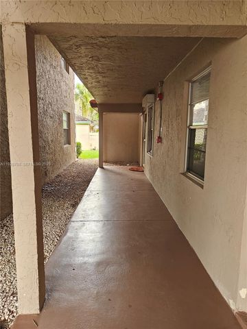 8750 Royal Palm Blvd 111-3, Coral Springs, FL 33065