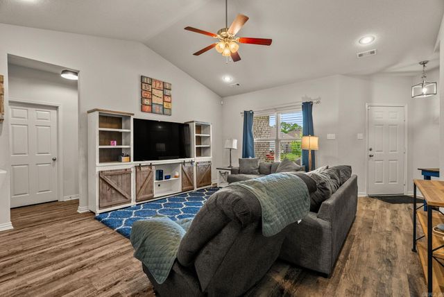 2230 Matthews Meadows Lane, Conway, AR 72032