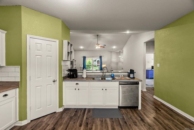 2230 Matthews Meadows Lane, Conway, AR 72032