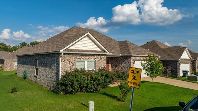 2230 Matthews Meadows Lane, Conway, AR 72032