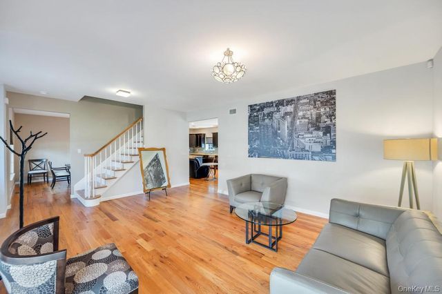 27 Grant Street, Port Jefferson Station, NY 11776