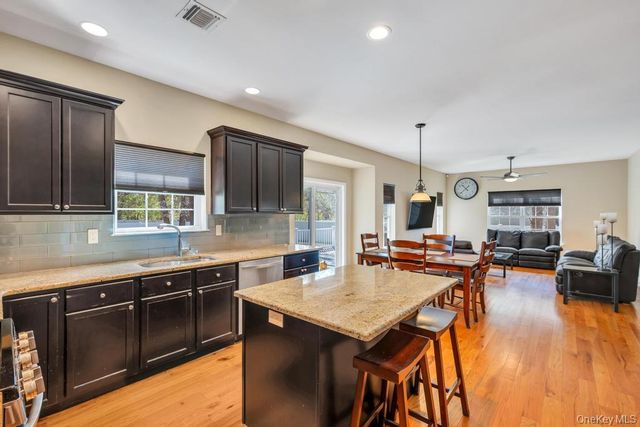 27 Grant Street, Port Jefferson Station, NY 11776