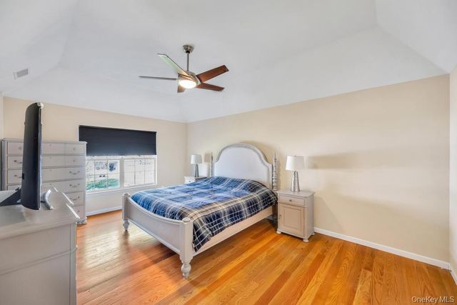 27 Grant Street, Port Jefferson Station, NY 11776