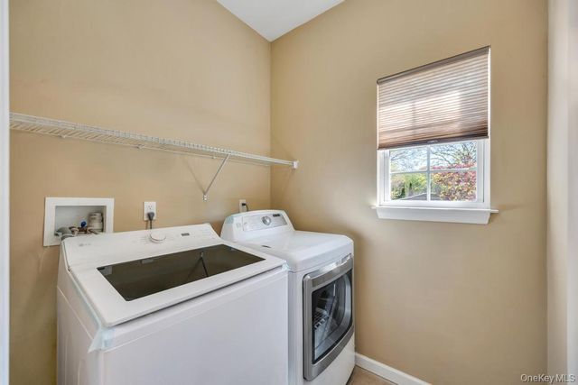 27 Grant Street, Port Jefferson Station, NY 11776