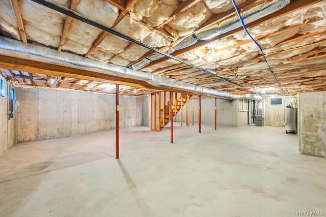 27 Grant Street, Port Jefferson Station, NY 11776