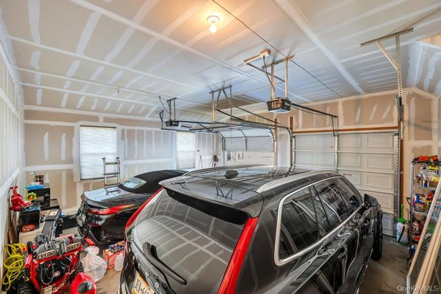 27 Grant Street, Port Jefferson Station, NY 11776