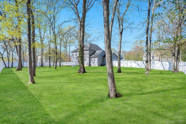 27 Grant Street, Port Jefferson Station, NY 11776