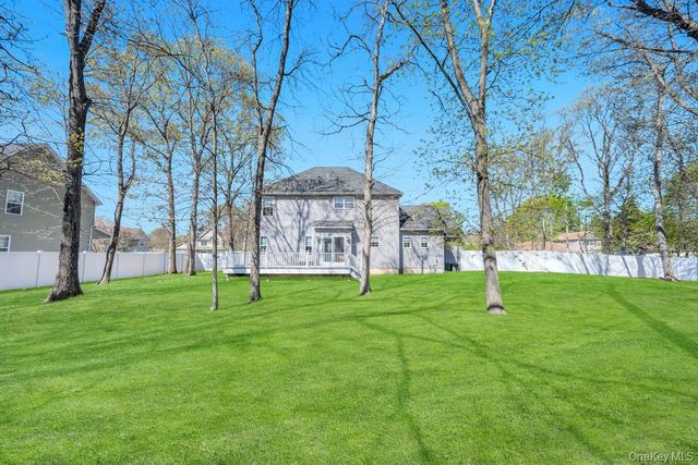 27 Grant Street, Port Jefferson Station, NY 11776