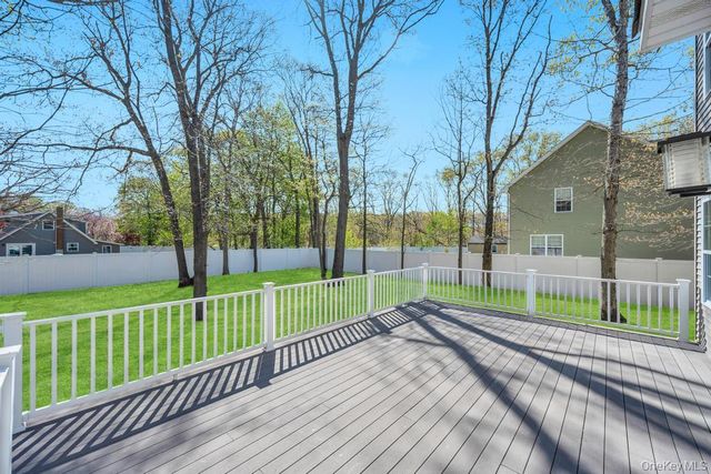 27 Grant Street, Port Jefferson Station, NY 11776