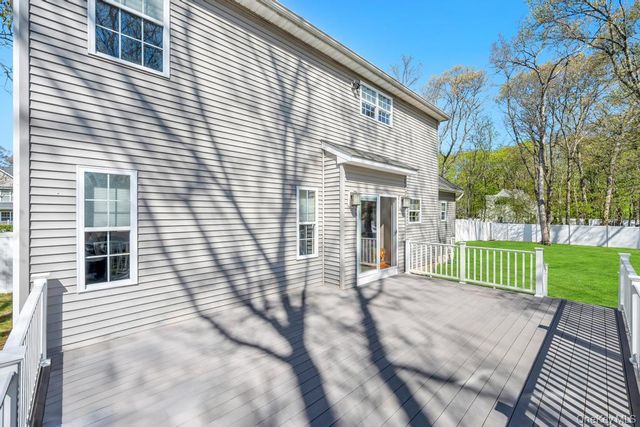 27 Grant Street, Port Jefferson Station, NY 11776