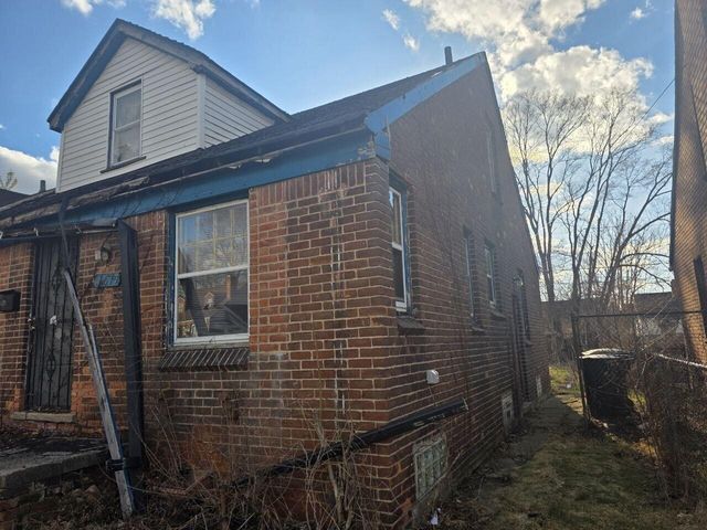 14677 Cloverlawn Avenue, Detroit, MI 48238