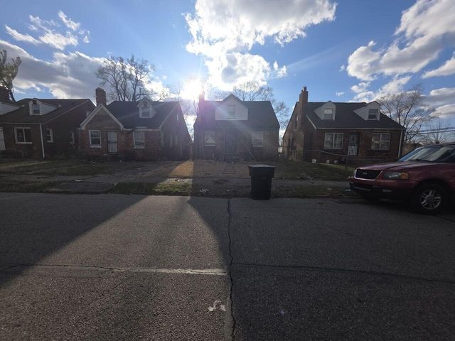 14677 Cloverlawn Avenue, Detroit, MI 48238