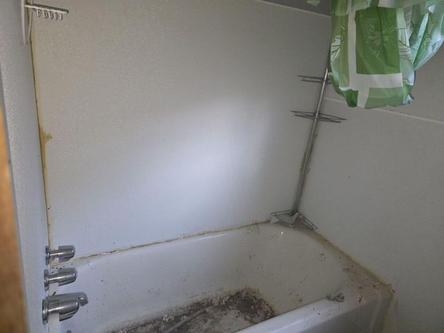 14677 Cloverlawn Avenue, Detroit, MI 48238