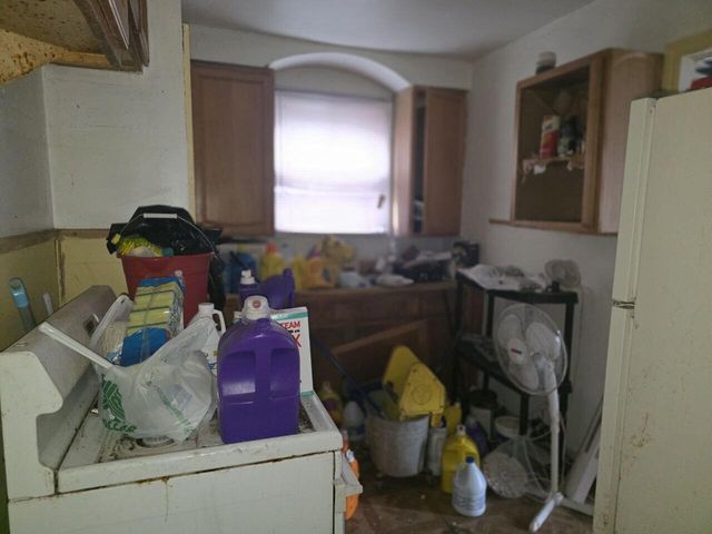 14677 Cloverlawn Avenue, Detroit, MI 48238