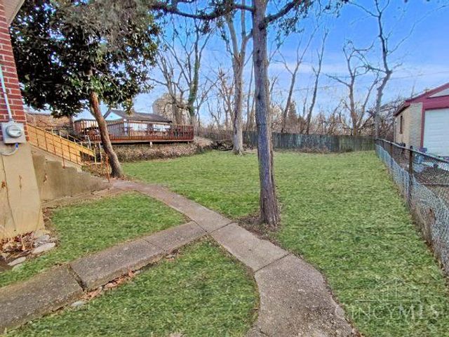 1535 Kenova Avenue, Cincinnati, OH 45237