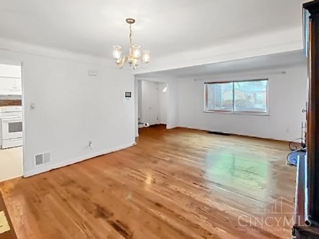 1535 Kenova Avenue, Cincinnati, OH 45237