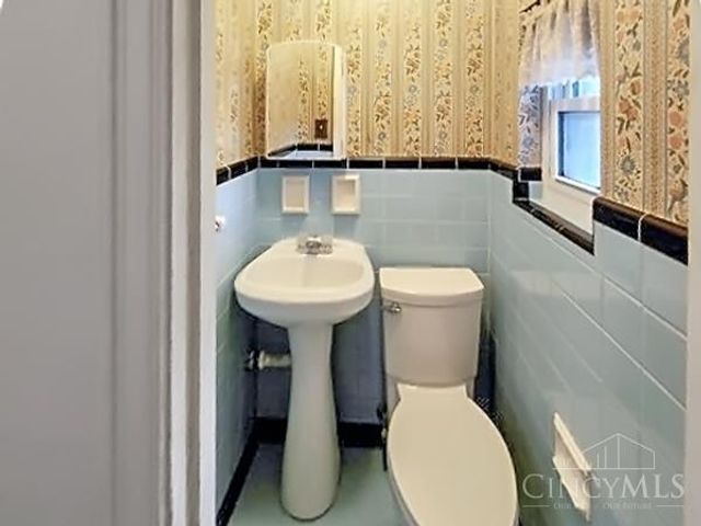 1535 Kenova Avenue, Cincinnati, OH 45237