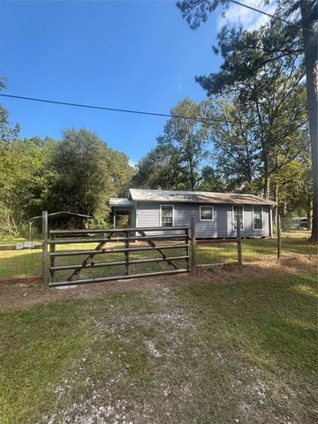 402 County Road 3708, Splendora, TX 77372