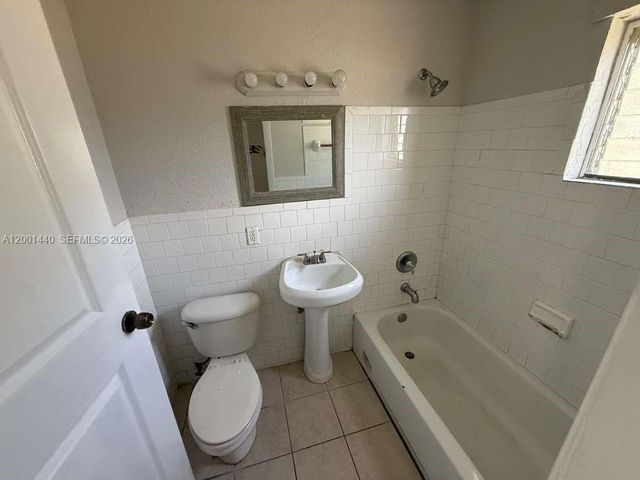 817 NW 10th St 2, Hallandale Beach, FL 33009