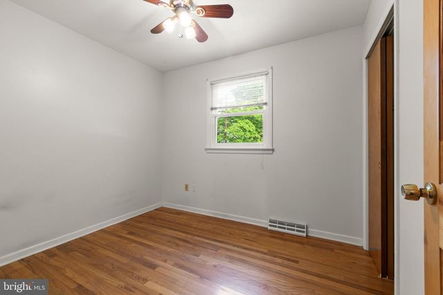 78 WALNUT ST, Mount Holly, NJ 08060