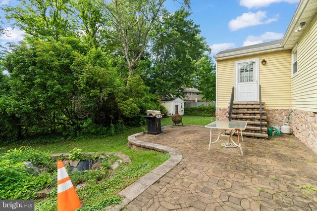 78 WALNUT ST, Mount Holly, NJ 08060