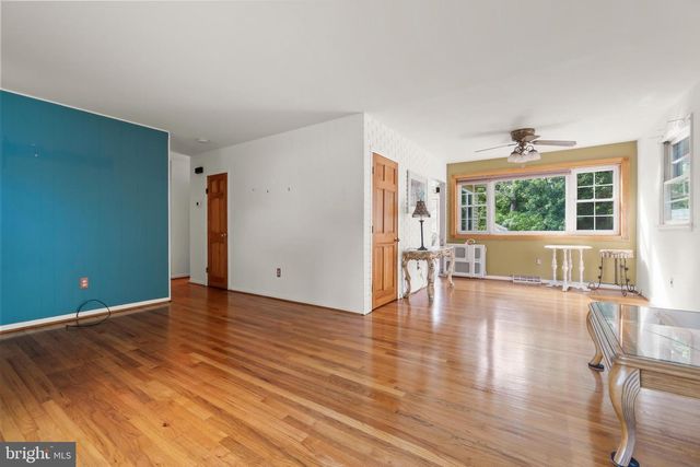 78 WALNUT ST, Mount Holly, NJ 08060