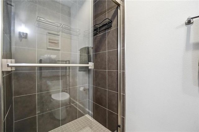 4521 Wornall Road 208, Kansas City, MO 64111