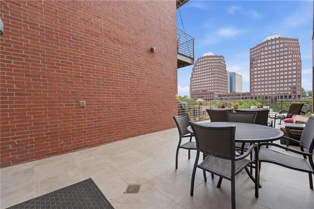4521 Wornall Road 208, Kansas City, MO 64111