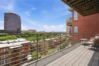 4521 Wornall Road 208, Kansas City, MO 64111