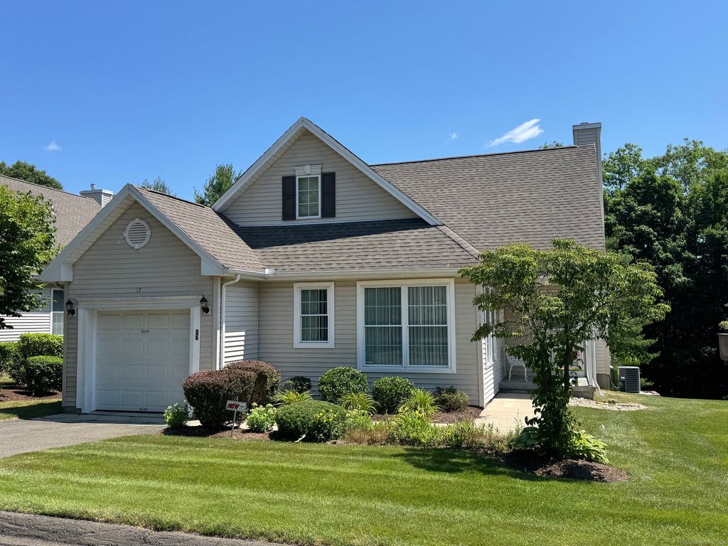 25 Hamden Hills Drive 17, Hamden, CT 06518