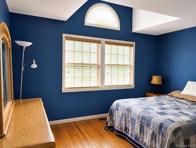 27 Depot Road, Westhampton Beach, NY 11978