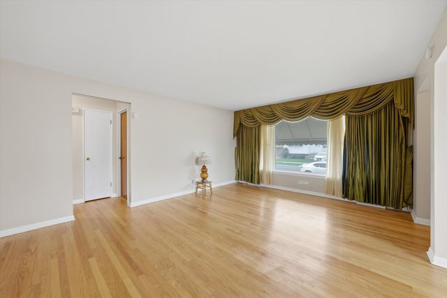 15201 Sunset Drive, Dolton, IL 60419