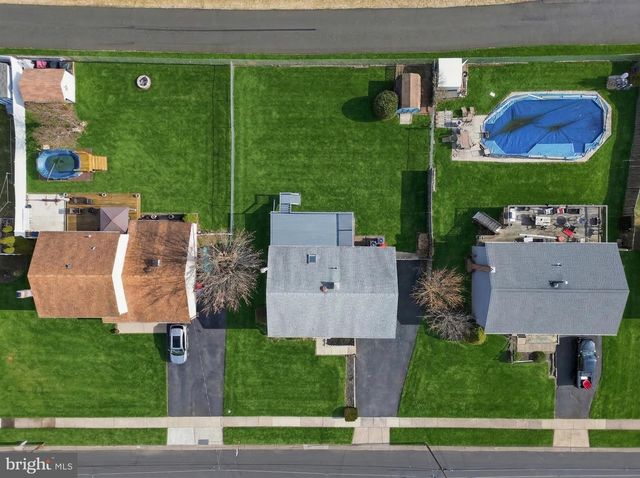 403 BYRON RD, Warminster, PA 18974