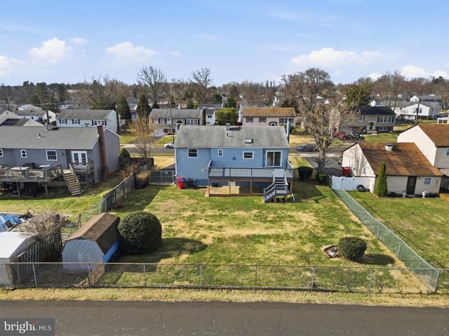 403 BYRON RD, Warminster, PA 18974