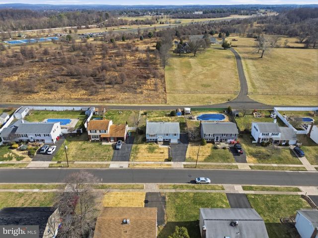 403 BYRON RD, Warminster, PA 18974