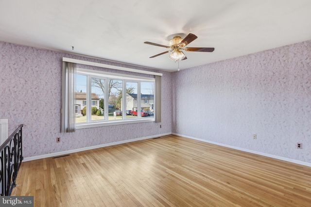 403 BYRON RD, Warminster, PA 18974