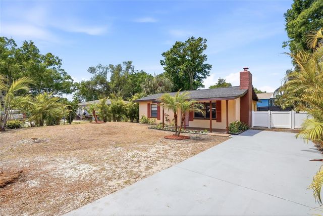 6712 RIVER ROAD, Tampa, FL 33615