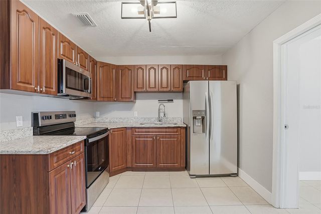 6712 RIVER ROAD, Tampa, FL 33615