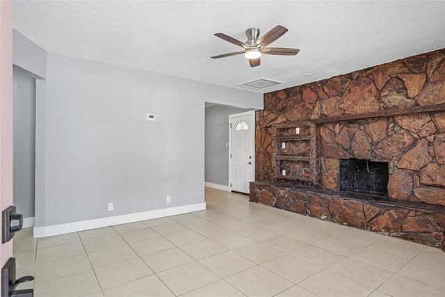 6712 RIVER ROAD, Tampa, FL 33615