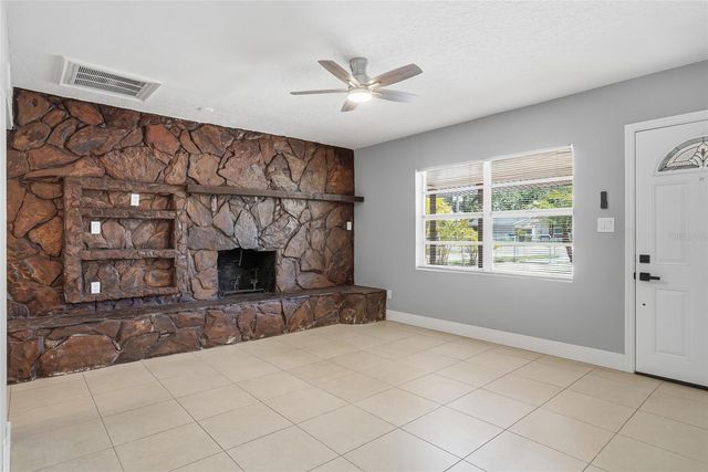 6712 RIVER ROAD, Tampa, FL 33615