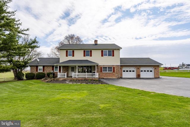 176 BUTTER RD, Leola, PA 17540
