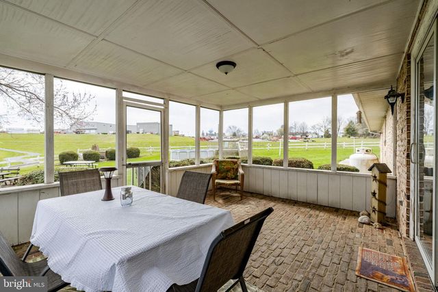 176 BUTTER RD, Leola, PA 17540